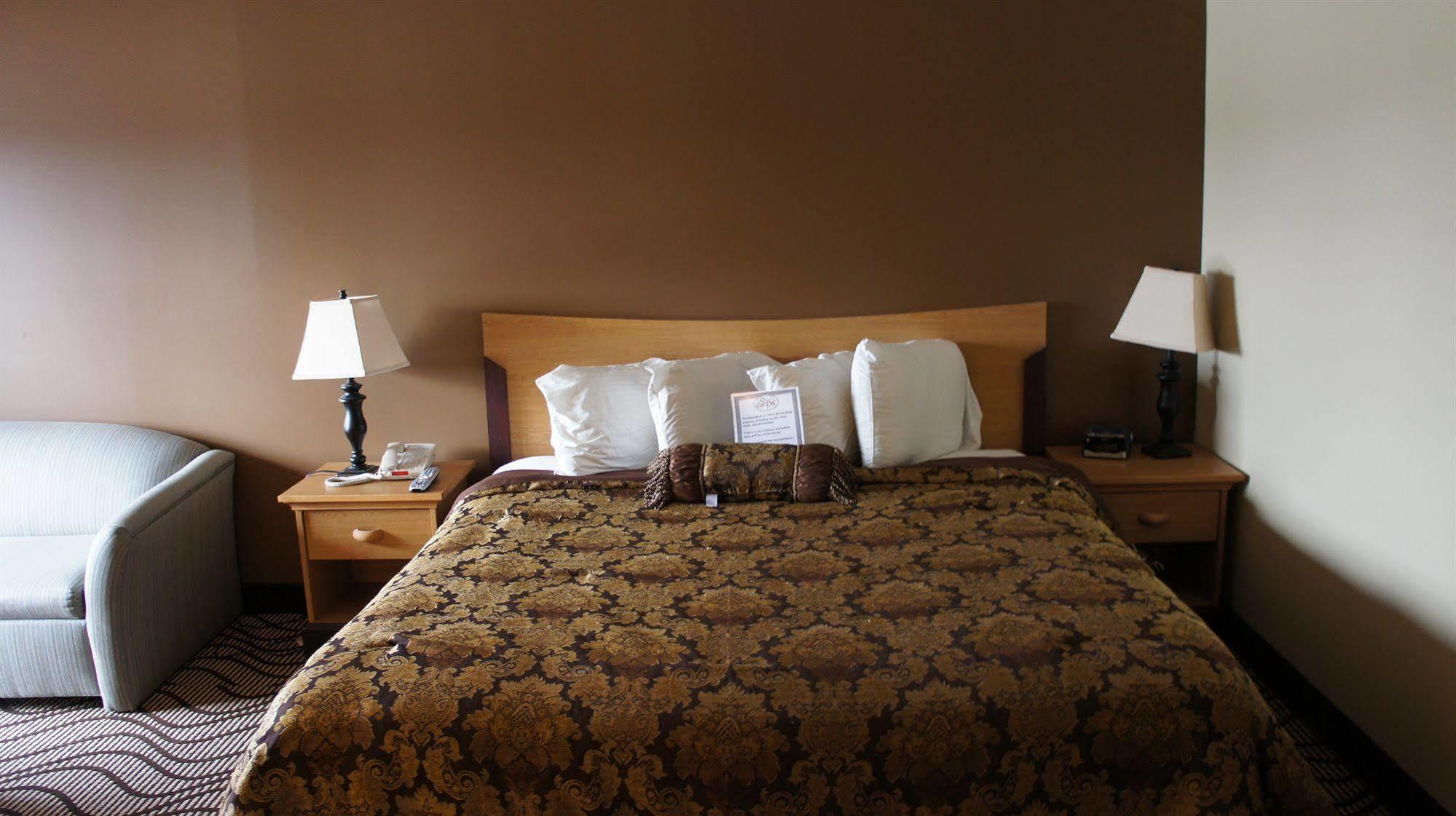 Waterbird Lakeside Inn เชสเตอร์ตัน ภายนอก รูปภาพ
