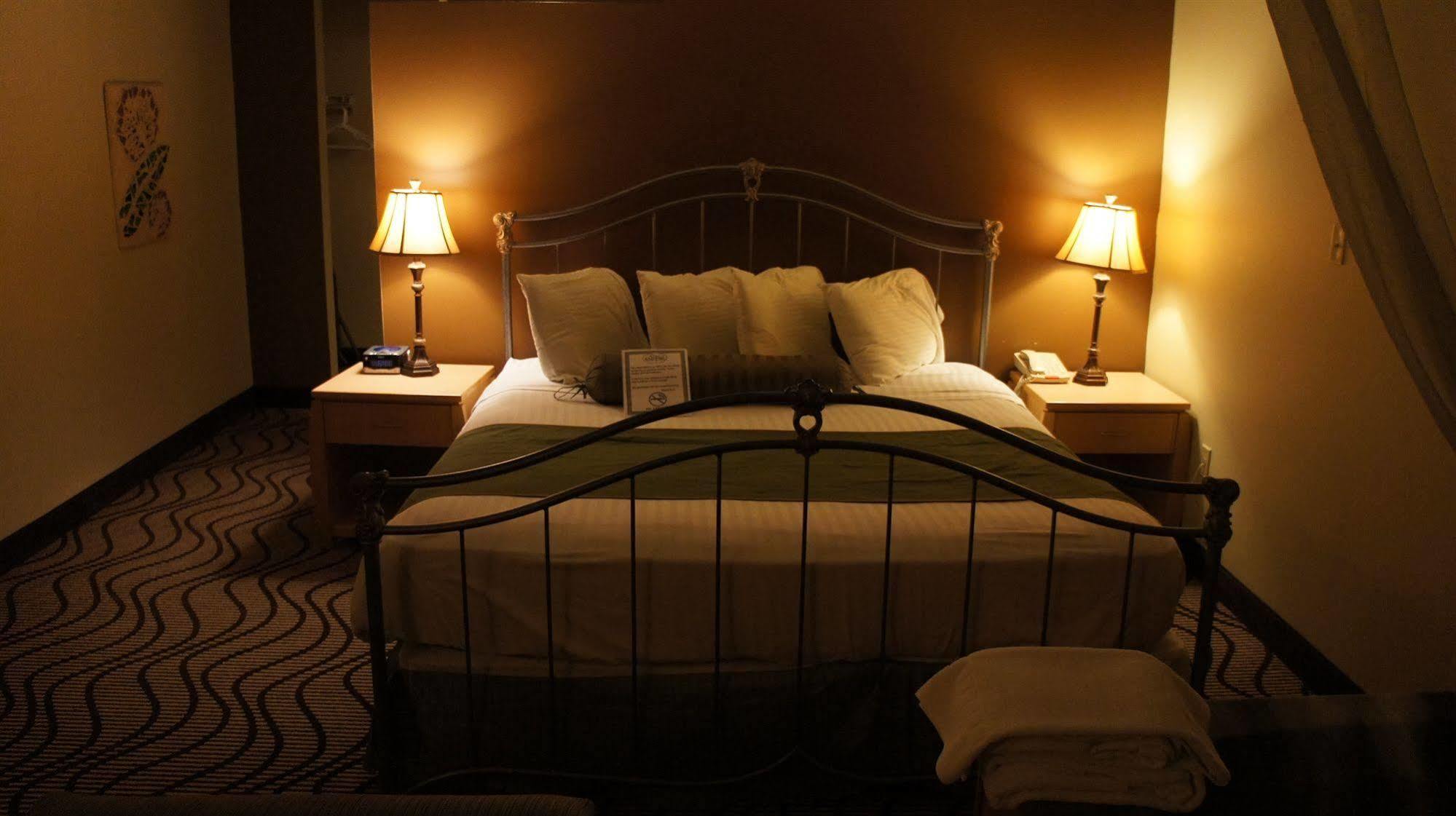 Waterbird Lakeside Inn เชสเตอร์ตัน ภายนอก รูปภาพ