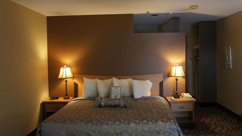 Waterbird Lakeside Inn เชสเตอร์ตัน ภายนอก รูปภาพ